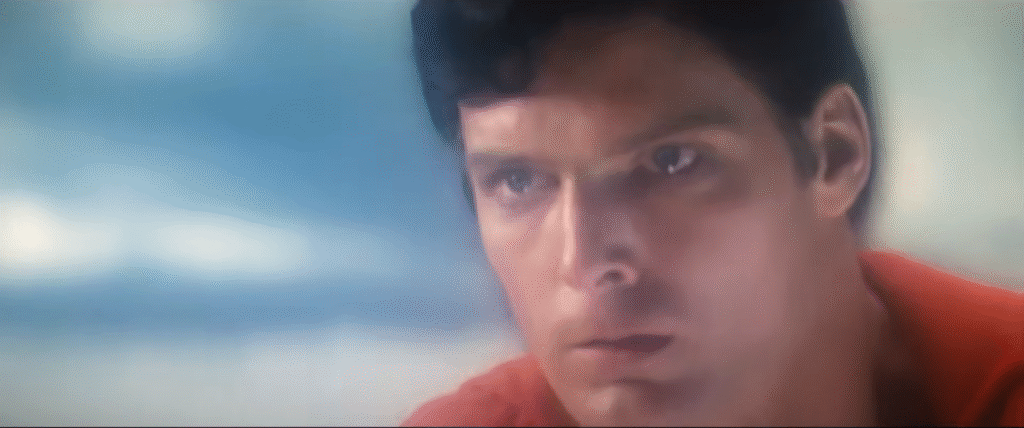 Superman Rebobinar el tiempo girando la Tierra