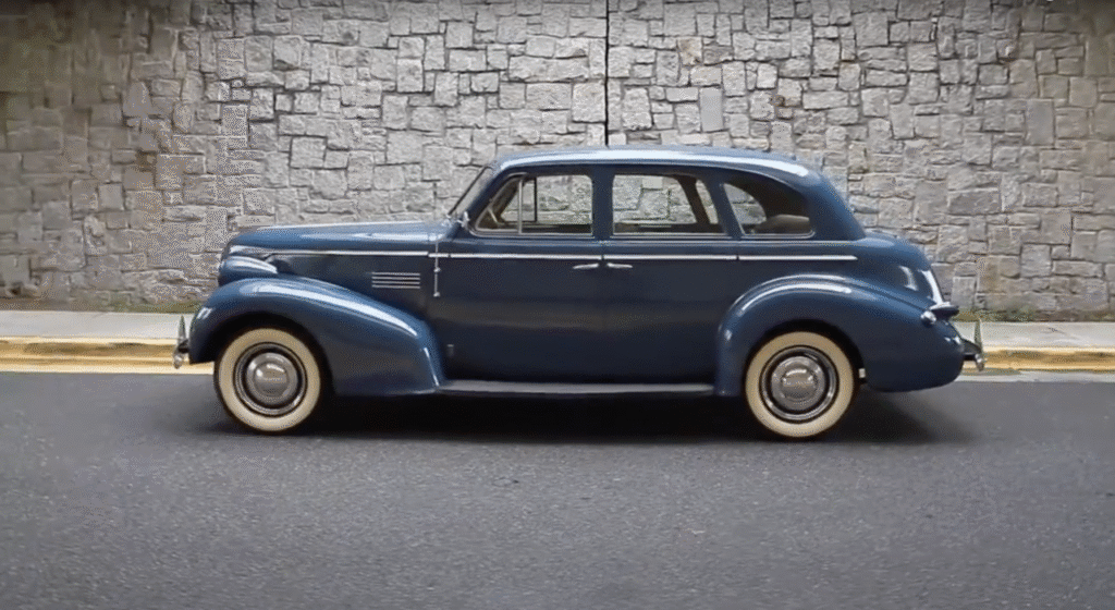 Pontiac Touring Sedan “Silver Streak”